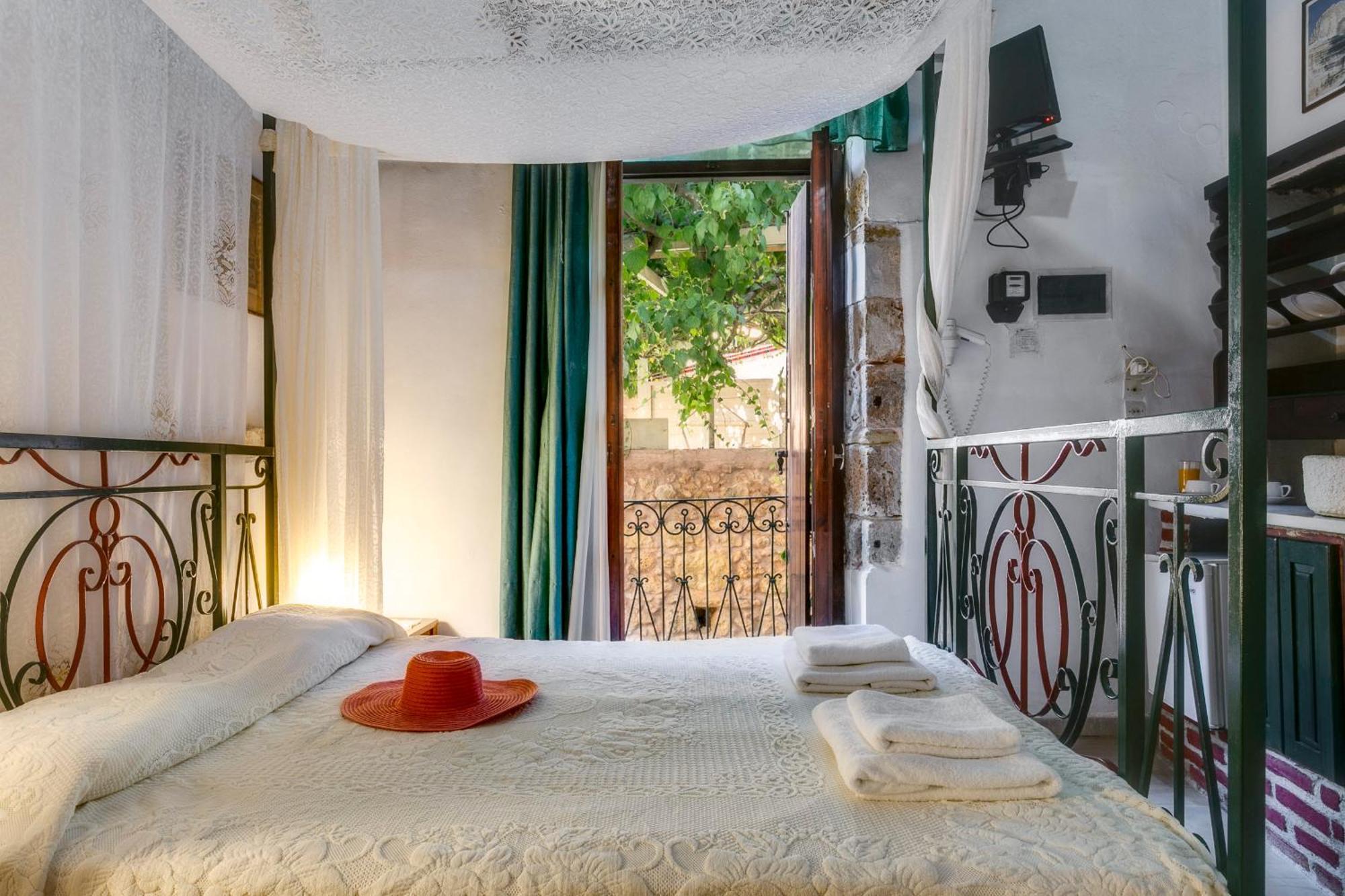 Ifigenia Rooms By Marios Chania  Екстер'єр фото